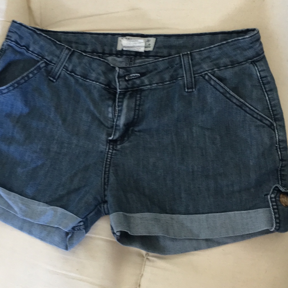 Juniors retro blue jean shorts